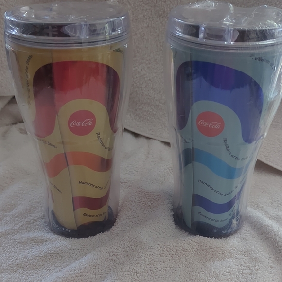 Royal Caribbean 2017 Coca-Cola Colorful Wave Tumblers - Picture 1 of 6